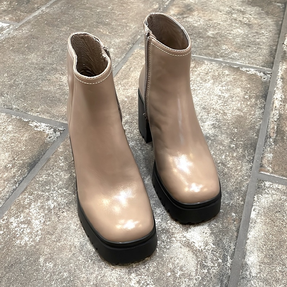 Jeffrey Campbell bootie